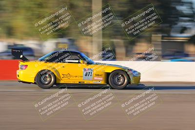 media/Nov-13-2022-GTA Finals Buttonwillow (Sun) [[d9378ae8d1]]/Group 1/Sunset (355pm)/